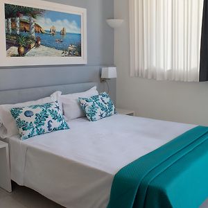 Villa Emanuel White